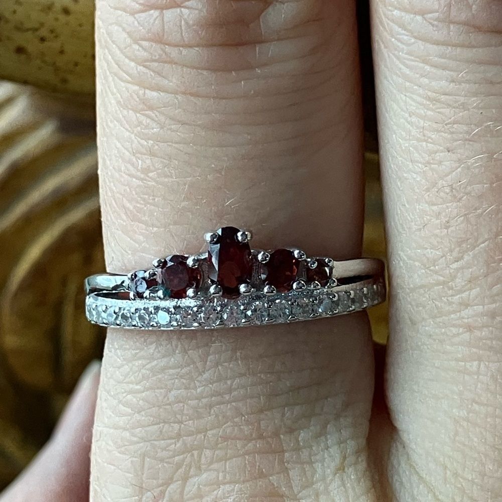 Natural Vermelho Red Garnet Sterling Silver Ring Size 9